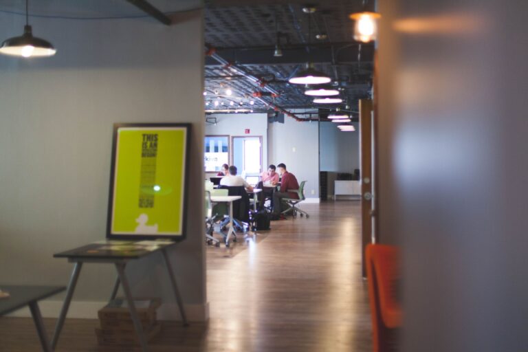 Shopify Vs WordPress Guide for Business