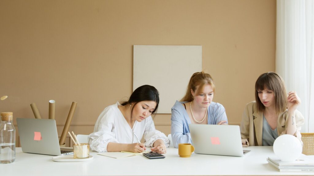 Shopify Vs WordPress Pricing Comparison Cost Breakdown