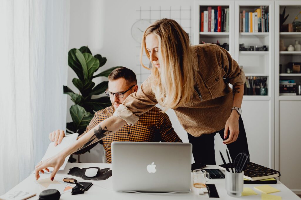 Shopify Vs WordPress Webhook Strategy for Growth