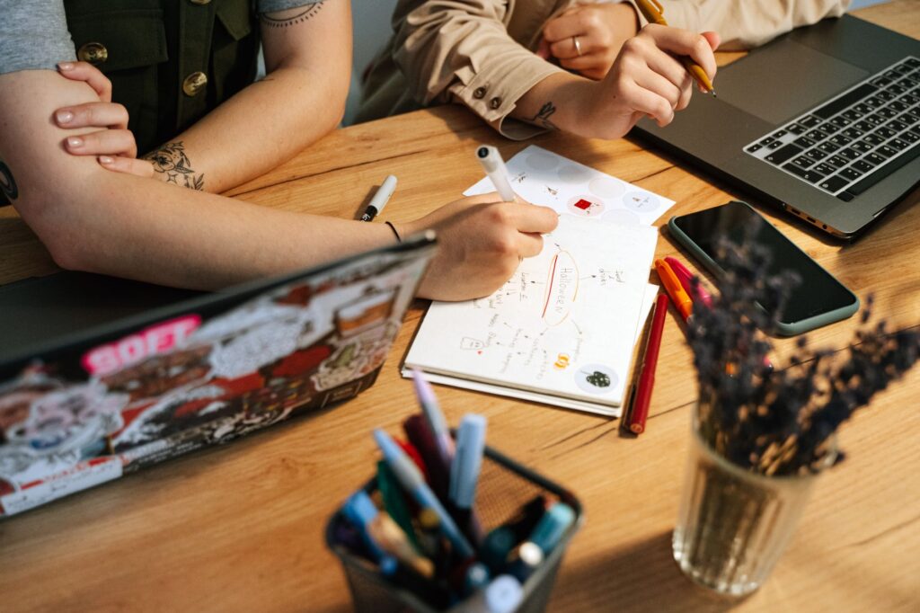 Shopify Vs WordPress Guide for Small Business